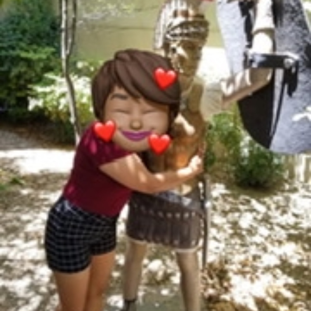 Meet your Posher, Alma